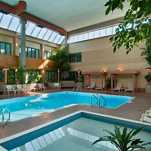 Travelodge By Wyndham East Hotel