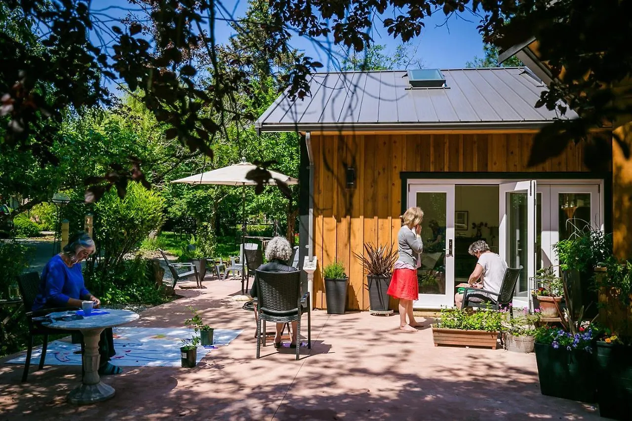 Wisteria Guest House Ganges